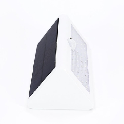 Les lumières extérieures blanches fraîches solaires du mur IP65 imperméabilisent facile d'installer 4W