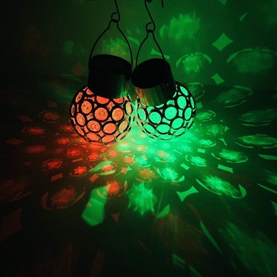 La boule accrochante décorative cavité légère solaire de jardin de nouvelle a mené la boule en verre légère