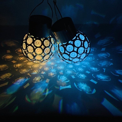 La boule accrochante décorative cavité légère solaire de jardin de nouvelle a mené la boule en verre légère