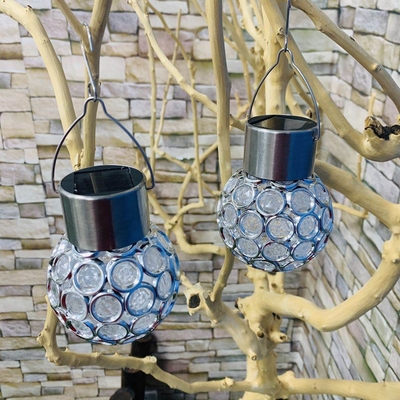 La boule accrochante décorative cavité légère solaire de jardin de nouvelle a mené la boule en verre légère