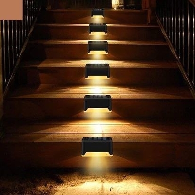 L'étape solaire de plate-forme de jardin imperméable extérieur allume les lumières solaires 2700K de la barrière LED de balcon